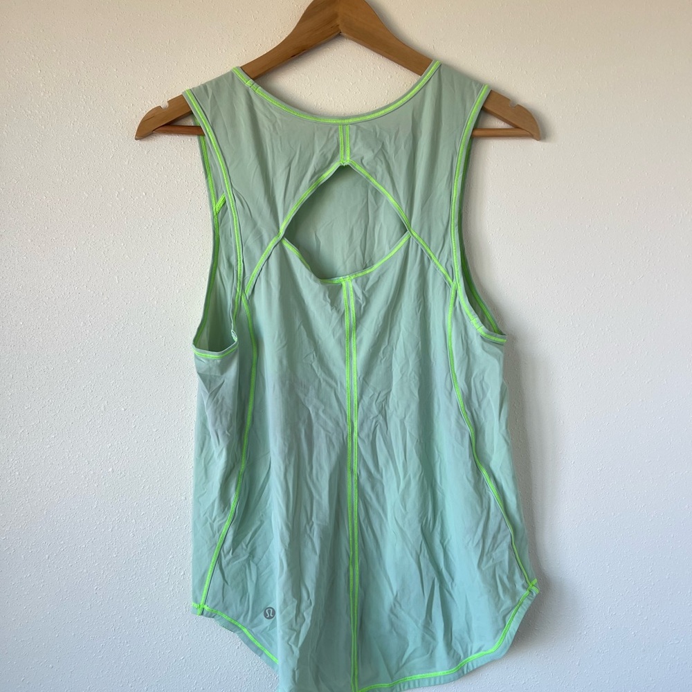 Womens Lululemon Tank Top Size Large - Picture 4 of 4